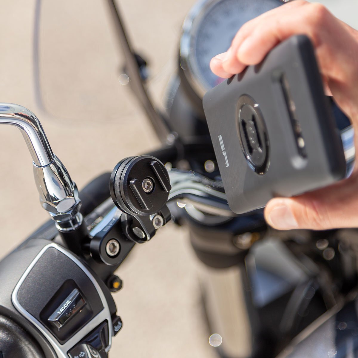 SP Connect Clutch Mount Pro - Chrome - Accessories and Tools